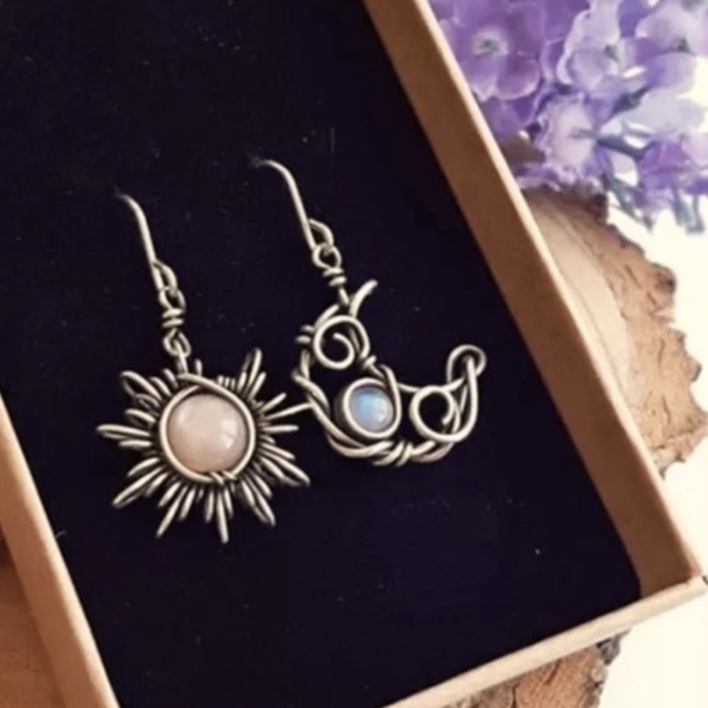 Bohemian Twist Wire Wrap vintage Moon sun earrings